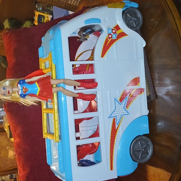 Other - SUPERGIRL AND TRANSFORMING BUS